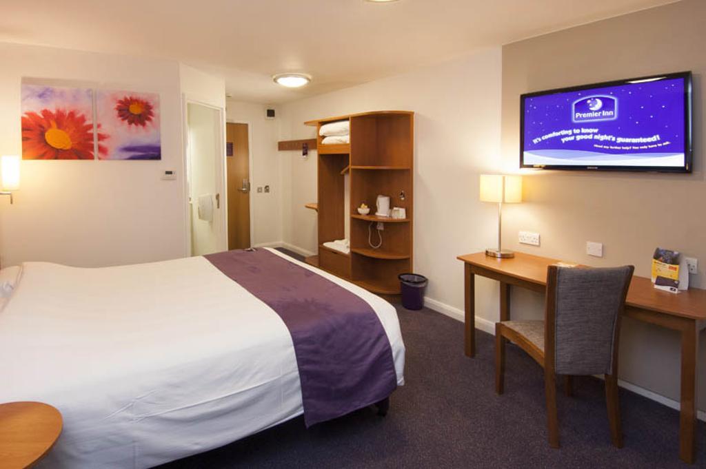 Premier Inn Horsham Eksteriør billede