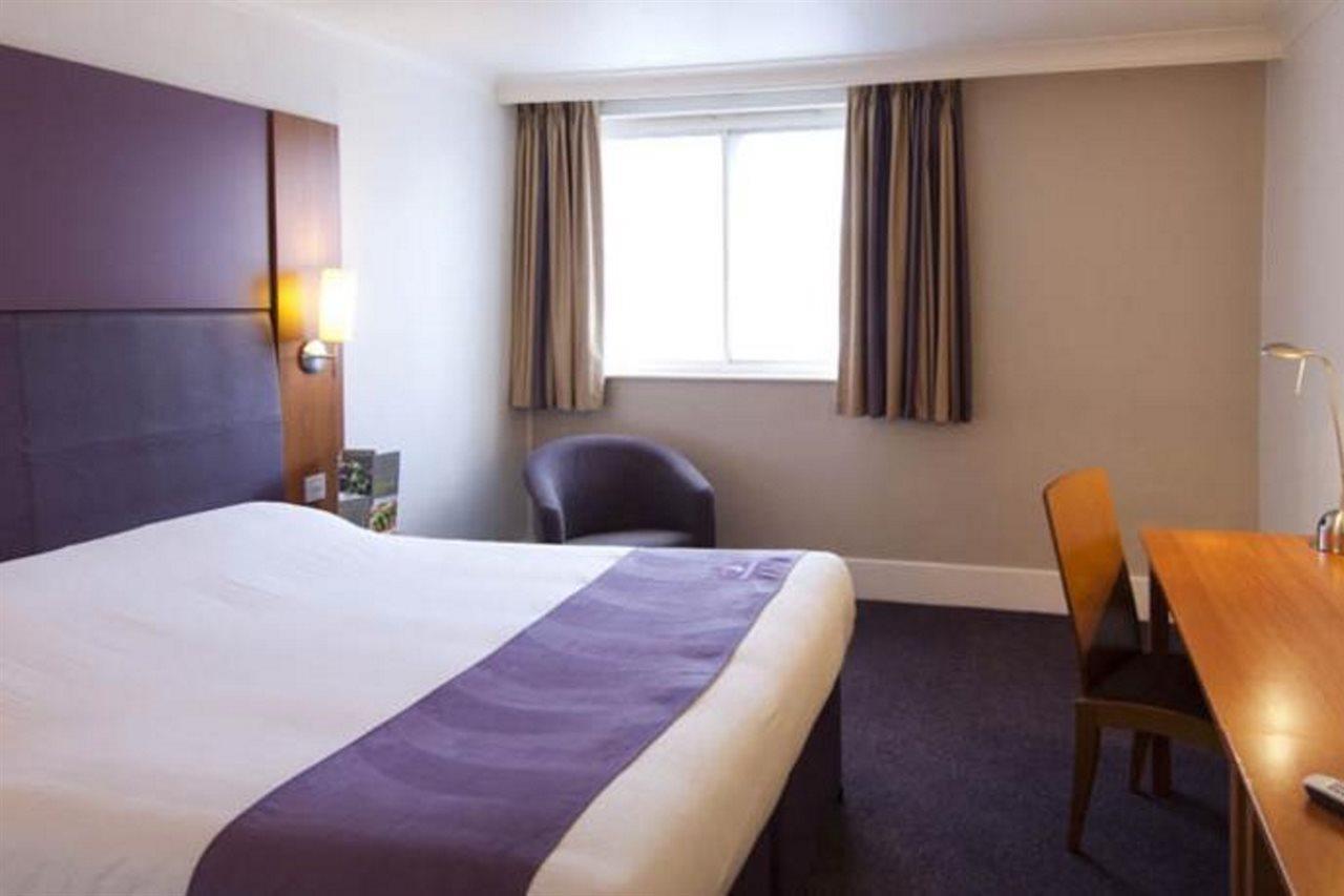 Premier Inn Horsham Eksteriør billede